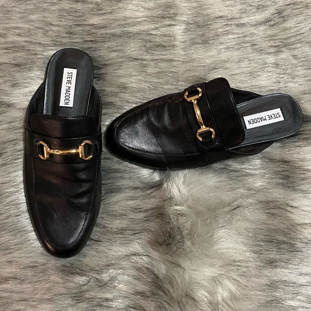 Never worn Steve Madden loafers